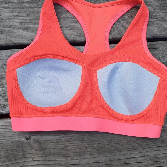 Adidas Stella McCartney sports bra size S or M - Picture 4 of 4
